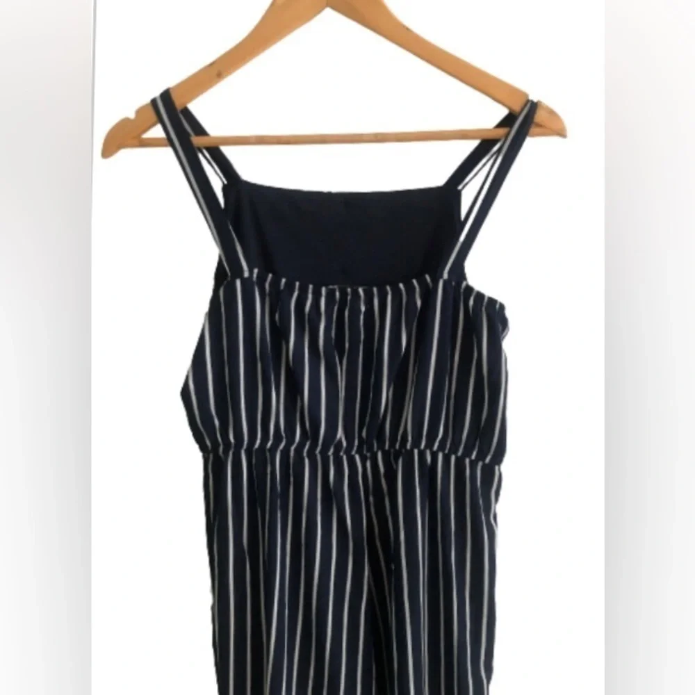 Nannette GIRLS SZ 16 navy w wht pinstripe jumpsuit w button detail & bow